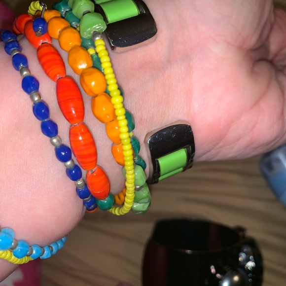 BEAUTIFUL BANGLE WATCH W/ TWO MATCHING BRACELETS - Picture 8 of 8